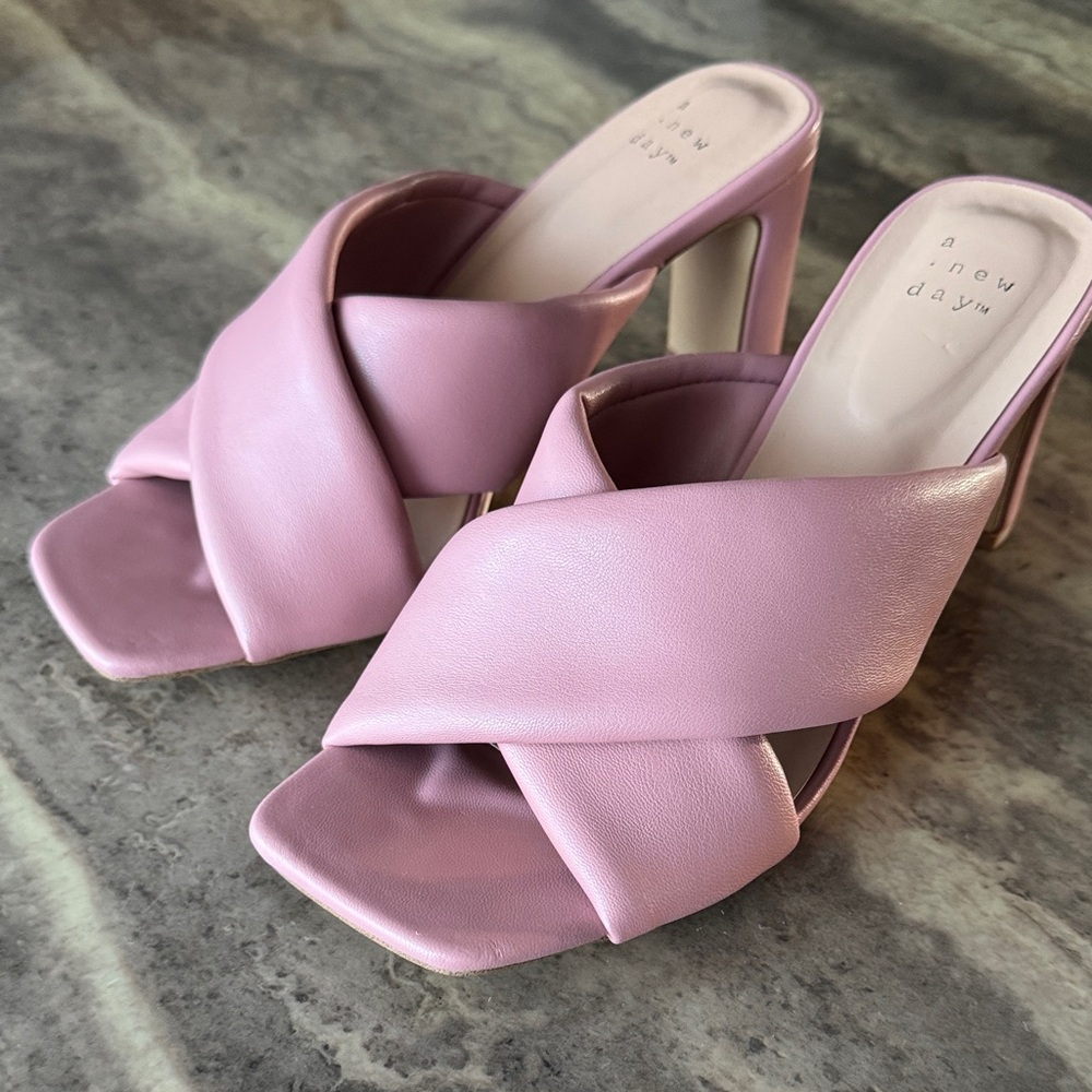 Lilac Mauve Pink Dress Sandals size 8